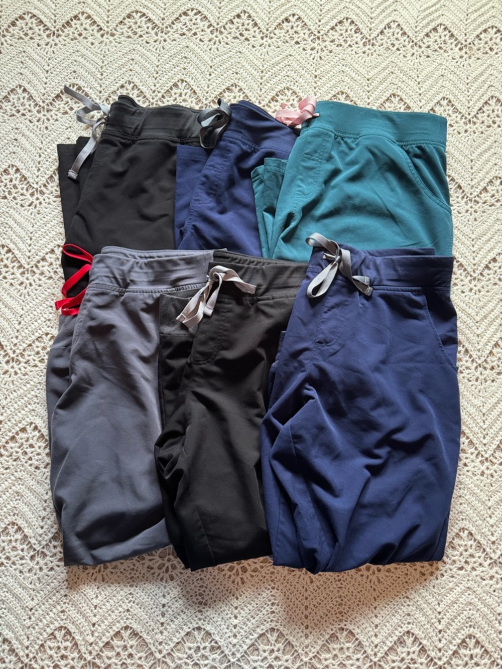 Figs Bundle Women’s Size XL Petite Set Of 6 Scrub Bottoms Jogger Wide Leg Scrubs